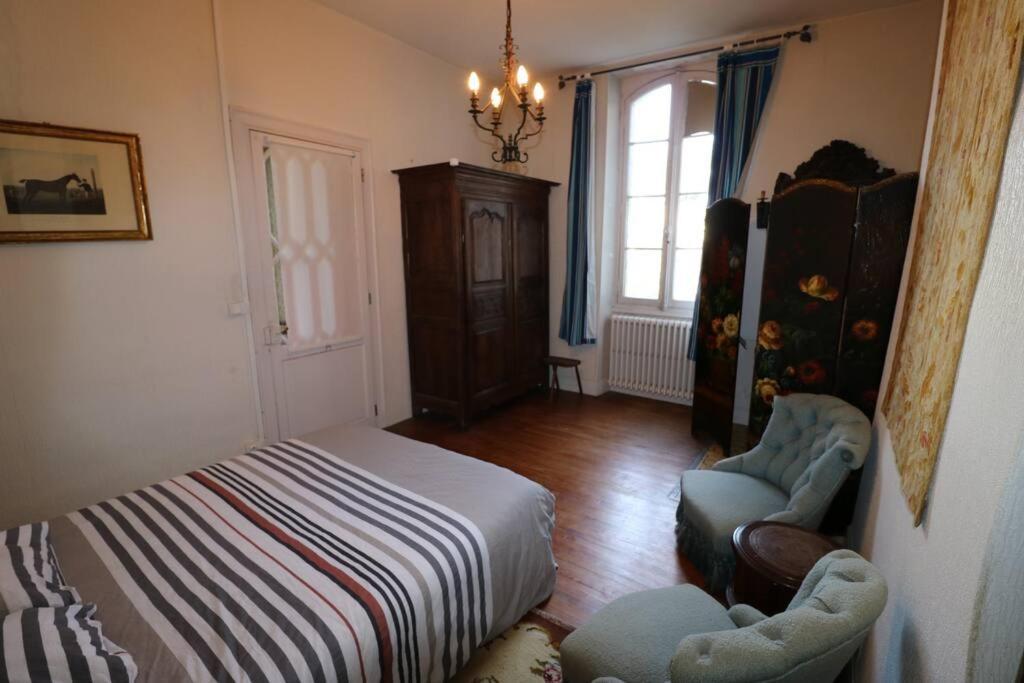 Ancien Presbytere Au Coeur Du Village Mauvezin  Zewnętrze zdjęcie