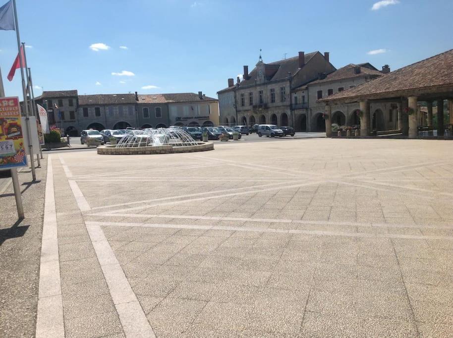 Ancien Presbytere Au Coeur Du Village Mauvezin  Zewnętrze zdjęcie